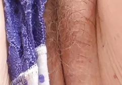 Piękna dziewczyna ręki w darmowe filmy p orno dupie